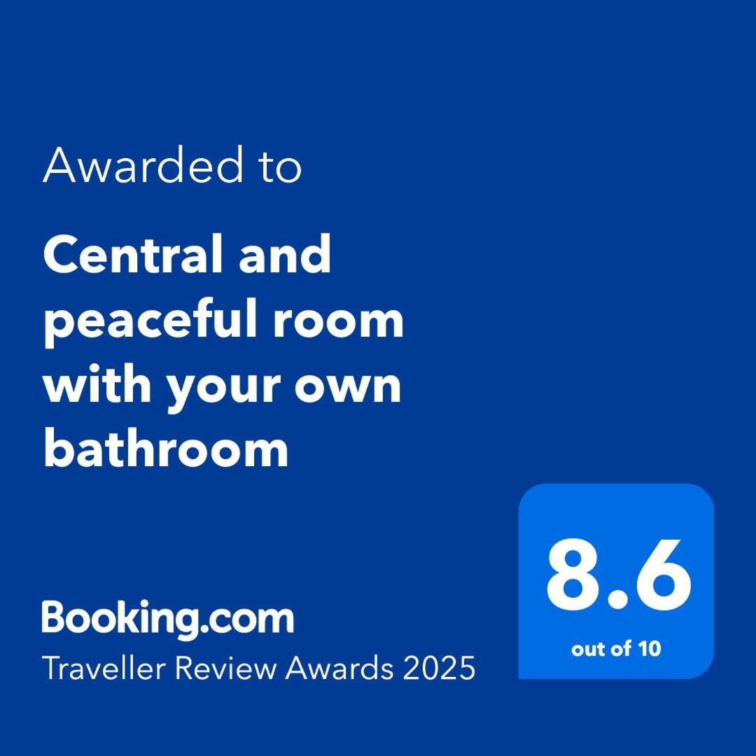 Central And Peaceful Room With Your Own Bathroom London Kültér fotó